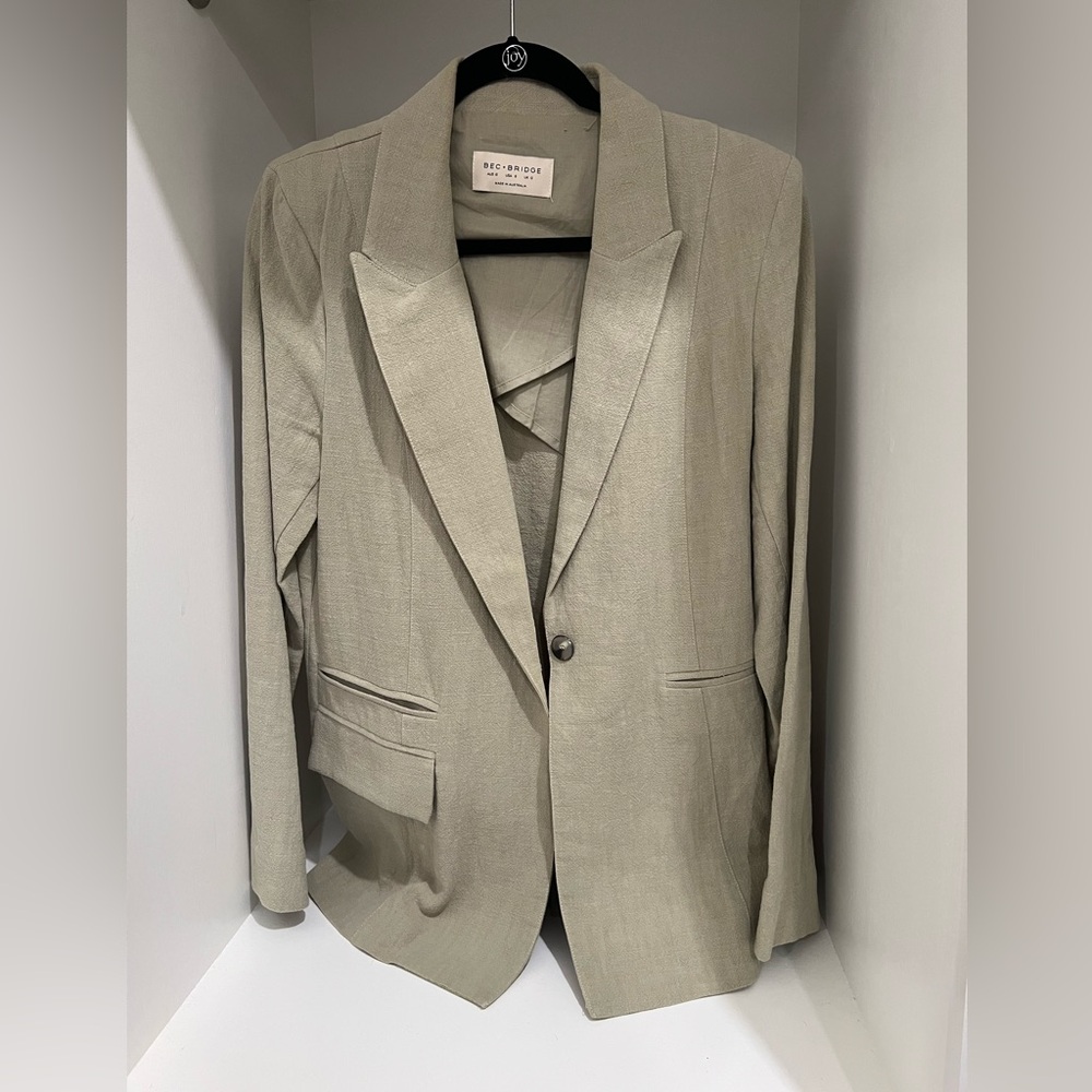 Bec + Bridge Anya Blazer in Light Khaki